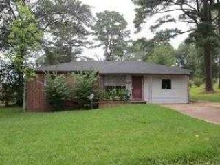 Foreclosed Home - 1007 Woods Ave, 36925