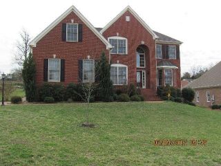 Foreclosed Home - 2009 VALLEY BROOK DR, 37027