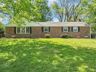 Foreclosed Home - 250 PORTERS BLUFF RD, 37040