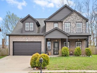 Foreclosed Home - 1332 GOLDEN EAGLE WAY, 37040