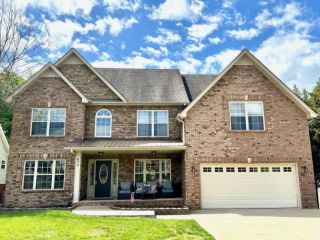 Foreclosed Home - 478 WINDING BLUFF WAY, 37040