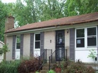 Foreclosed Home - 2040 LINTWOOD DR, 37042