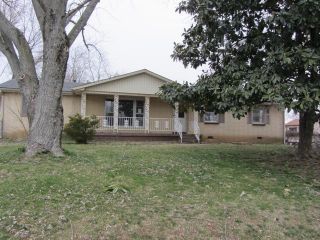 Foreclosed Home - 2212 GREEN ACRES DR, 37042