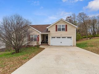 Foreclosed Home - 3180 BROOK HILL DR, 37042