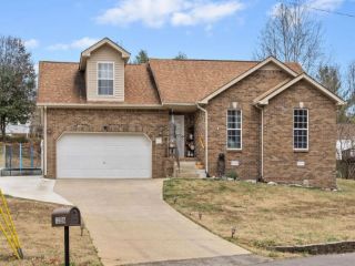 Foreclosed Home - 1236 KENDALL DR, 37042