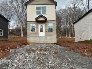 Foreclosed Home - 10 CAVE SPRINGS RD, 37042