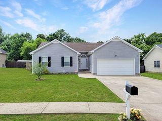 Foreclosed Home - 1333 MUTUAL DR, 37042