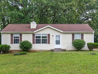 Foreclosed Home - 1907 ROAN DR, 37042