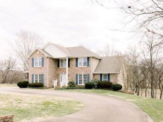 Foreclosed Home - 656 HAY MARKET RD, 37043