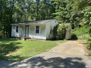 Foreclosed Home - 18 PROCTOR DR, 37043
