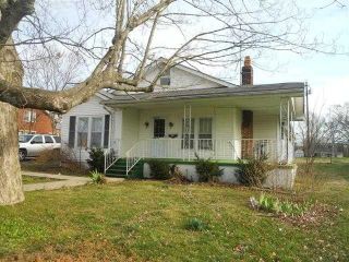 Foreclosed Home - 503 N MAIN ST, 37055