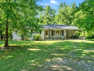 Foreclosed Home - 1424 DONELSON PKWY, 37058