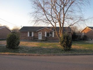 Foreclosed Home - 139 WALNUT CREST DR, 37066