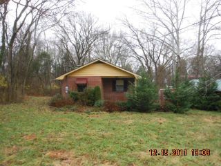 Foreclosed Home - 1321 HIDDEN COVE RD, 37066