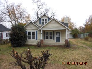 Foreclosed Home - 131 E WOODROW ST, 37066