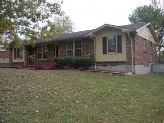 Foreclosed Home - 144 HARDAWAY DR, 37072