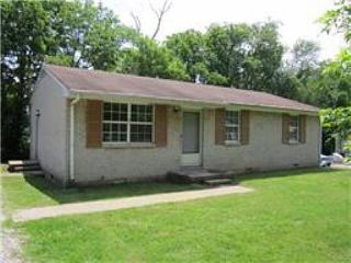 Foreclosed Home - 910 TURNER DR, 37074