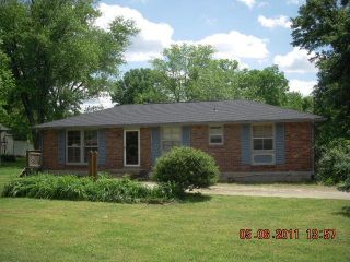 Foreclosed Home - 102 SHIRLEY DR, 37075