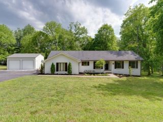 Foreclosed Home - 106 FAWN CT, 37075
