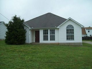 Foreclosed Home - 504 GAMMON LN, 37086