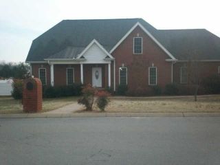 Foreclosed Home - 1026 CLAY PL, 37087