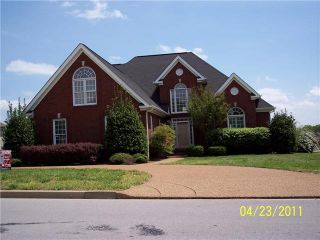 Foreclosed Home - 417 FIVE OAKS BLVD, 37087