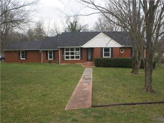 Foreclosed Home - 620 MIDWAY ST, 37091