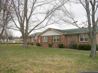 Foreclosed Home - 206 Couch St, 37110
