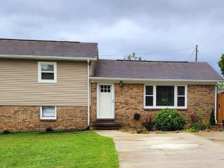 Foreclosed Home - 301 SHADOWLAWN ST, 37110