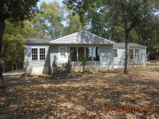 Foreclosed Home - 116 ARCHWOOD DR, 37115
