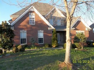 Foreclosed Home - 1722 SATINWOOD DR, 37129