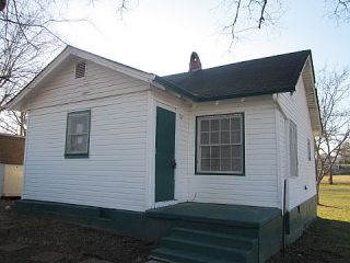 Foreclosed Home - 113 COUCH LN, 37160
