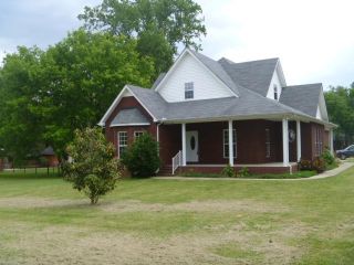 Foreclosed Home - 107 COLLEGE ST, 37167