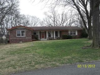 Foreclosed Home - 108 ELM ST, 37167