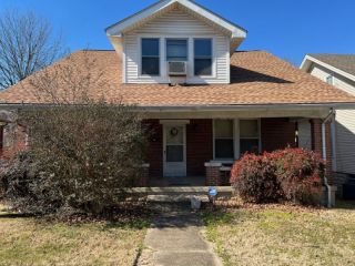 Foreclosed Home - 307 WALNUT ST, 37172