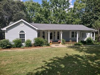 Foreclosed Home - 5317 NEW CHAPEL RD, 37172