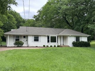 Foreclosed Home - 836 BROOK HOLLOW RD, 37205