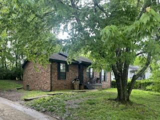 Foreclosed Home - 3728 BRICKMONT DR, 37207