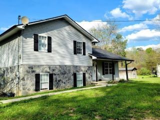 Foreclosed Home - 421 FITCHTOWN RD, 37301
