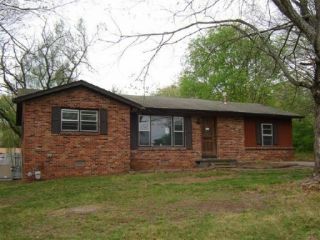 Foreclosed Home - 402 LYNMAN ST, 37303
