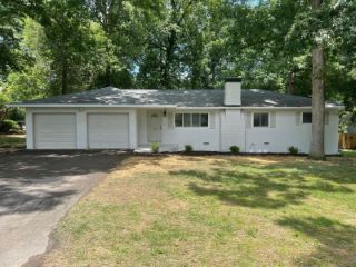 Foreclosed Home - 1110 EDGEWOOD DR NW, 37312