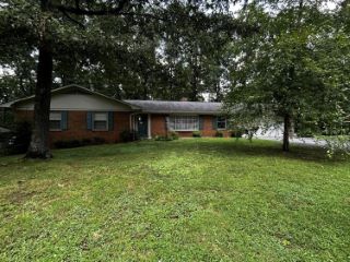 Foreclosed Home - 3709 NORTHWOOD DR NW, 37312