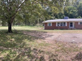 Foreclosed Home - 2071 LAMONTVILLE RD, 37322