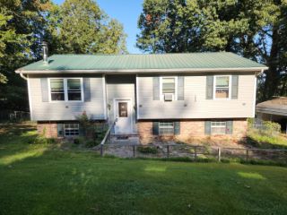 Foreclosed Home - 4020 LYNNCREST DR NE, 37323