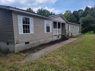 Foreclosed Home - 215 FRIENDSHIP LN, 37325