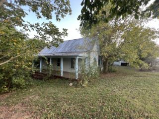 Foreclosed Home - 373 EVENSVILLE MOUNTAIN RD, 37332