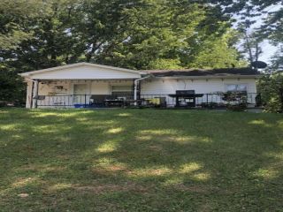 Foreclosed Home - 1123 E LAKEVIEW DR, 37601