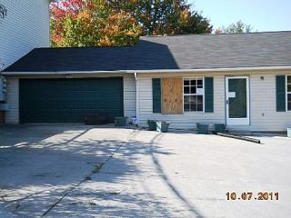 Foreclosed Home - 1700 LONE OAK RD UNIT 14, 37604