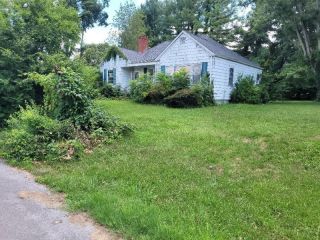 Foreclosed Home - 2411 VINES ST, 37604