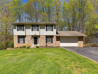 Foreclosed Home - 1704 COLONIAL RIDGE RD, 37604